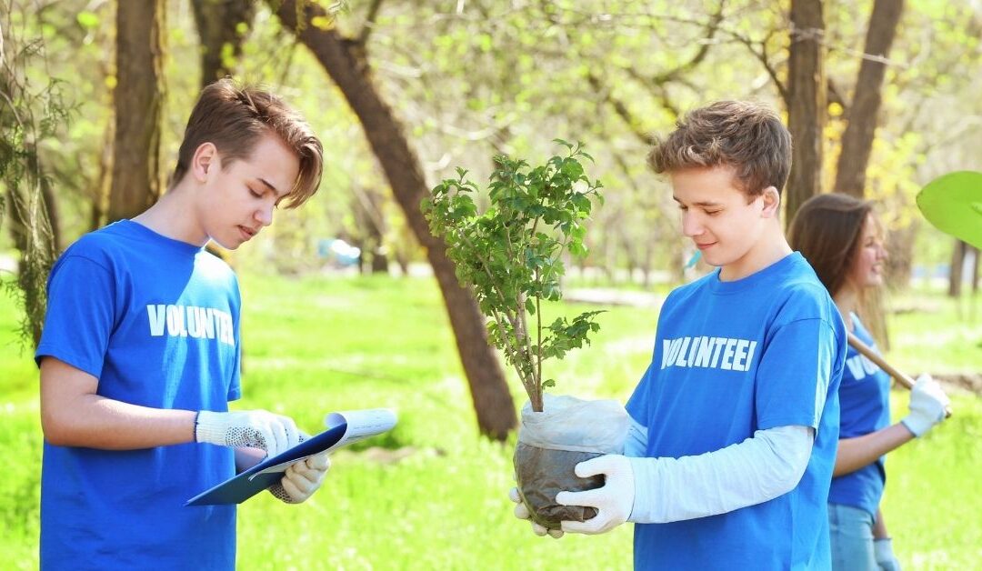 9 ways that volunteering helps your autistic and ADHD teenager